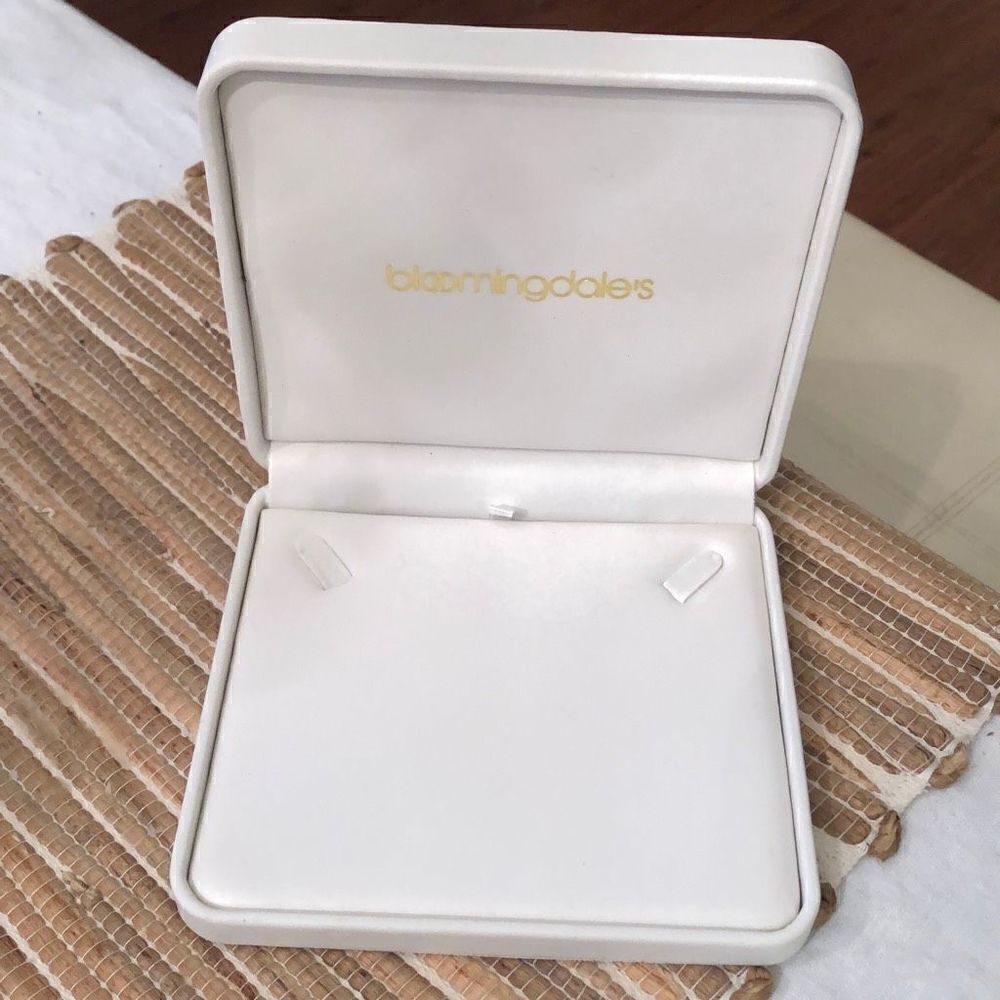 Bloomingdale's large leather rat necklace box white gold